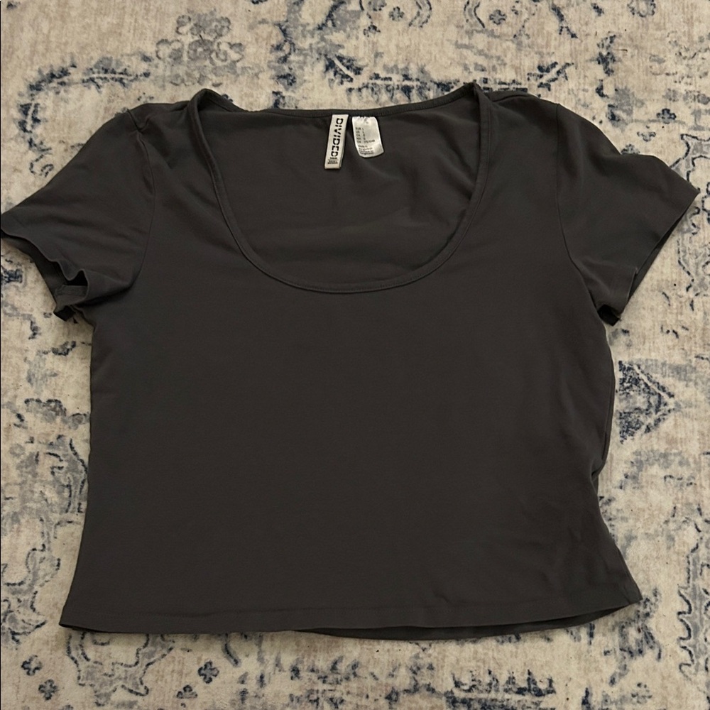 h&m gray shirt!!